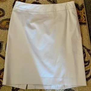 Ann Taylor cotton/spandex size 8 cream skirt